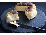 CINQ SENS(サンク サンス)オリジナル　米卵を使用したバスクチーズと日本一の茶師が手掛けた出雲産抹茶のチーズケーキセット(直径9cm×2個)