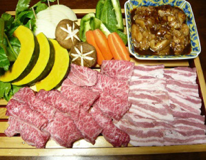 【三重】黒毛和牛と伊勢志摩ロイヤルポーク三元豚のよくばり焼肉セット